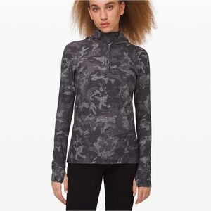 Lululemon Warm Stabilizer 1/2 Zip Hoodie
Incognito Camo HTR Black